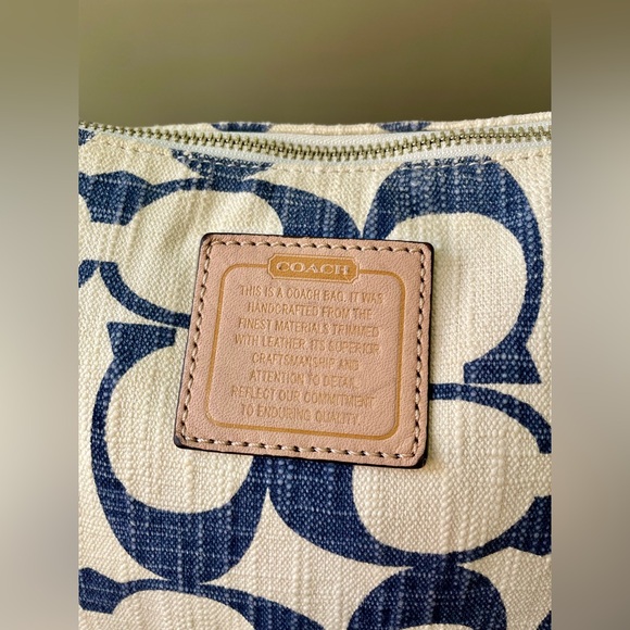 Coach Daisy Patchwork Convertible Hobo Crossbody 2013 - Picture 4 of 10